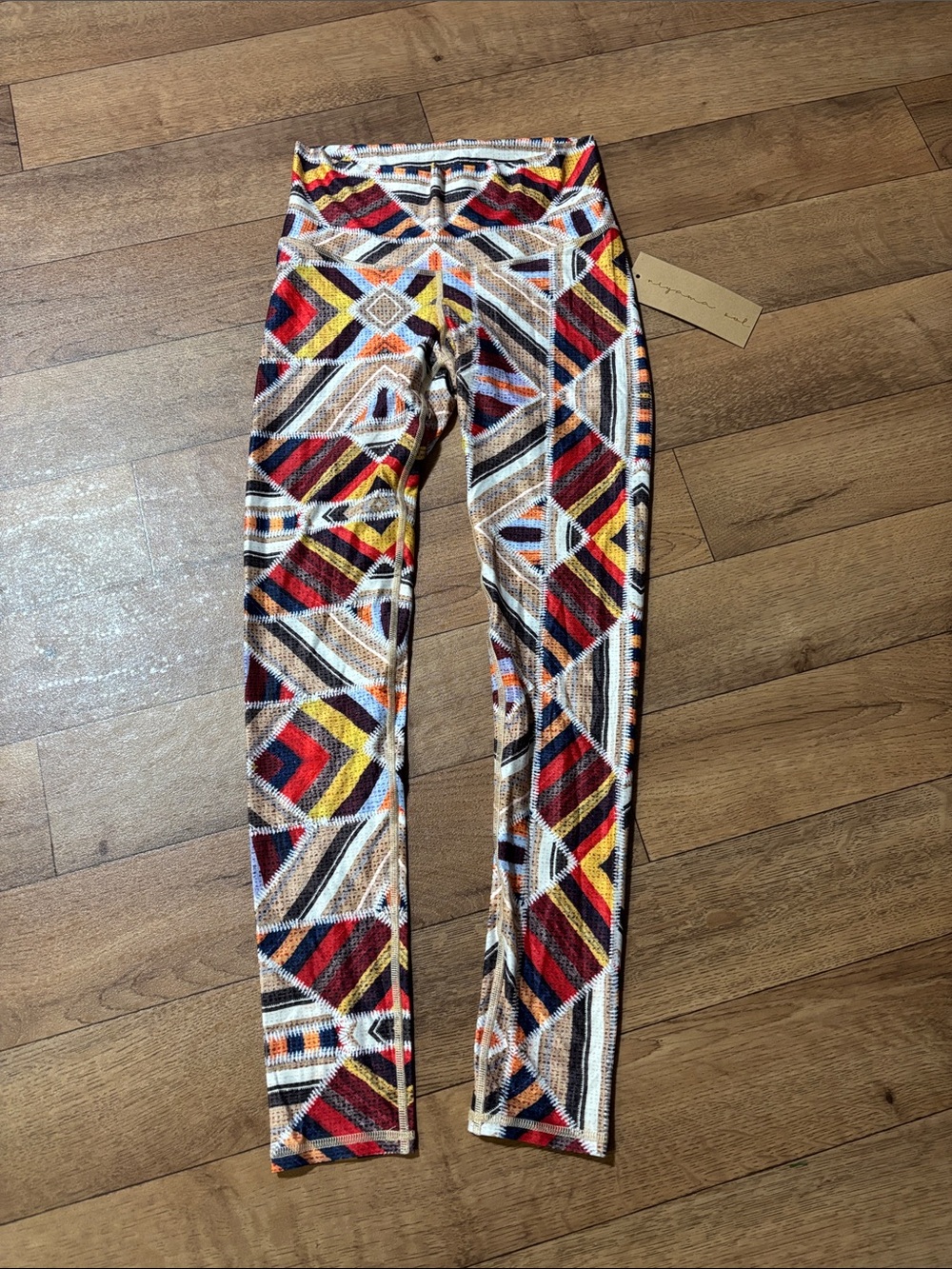Niyama Sol Barefoot Ponho leggings NWT M hot yoga Pilates exercise soft casual